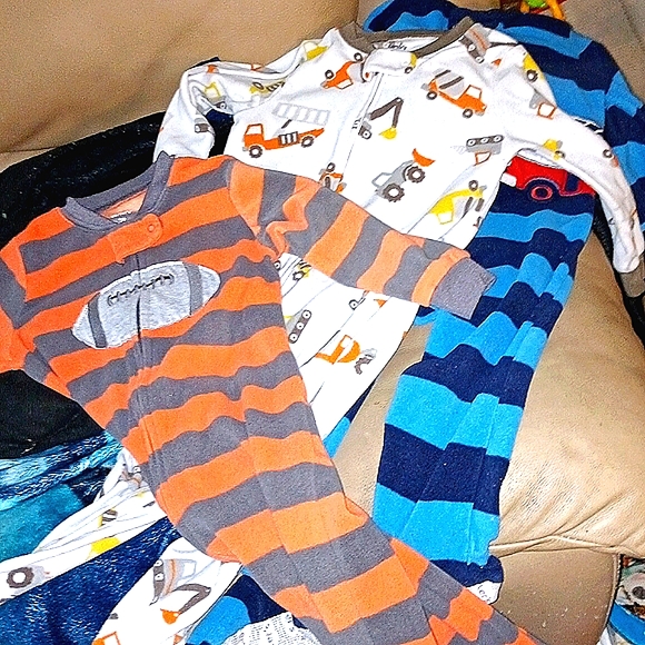 CARTER'S-EUC-BARELY PJ'S-GRIP/FOOTED-3PAIRS-SIZE:2T LIKE NEW - Picture 1 of 3
